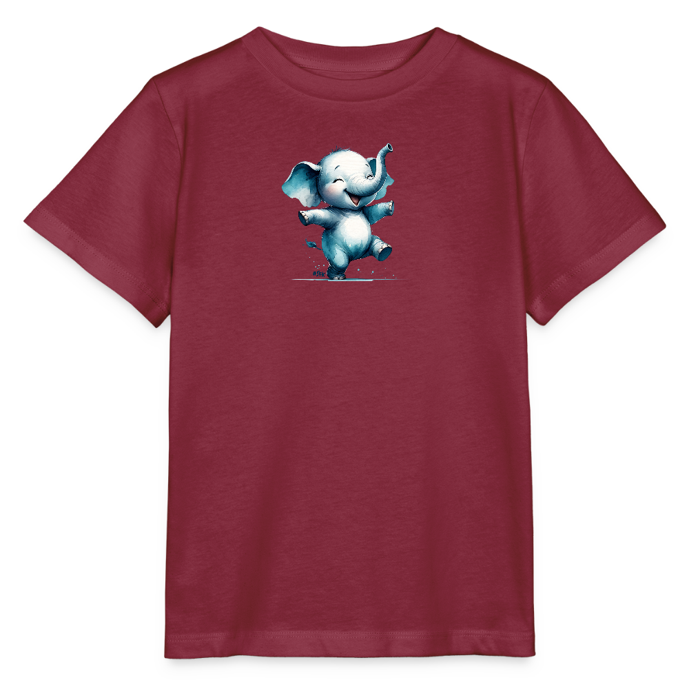 Onlineshop Shirts für Kinder - Das Bild zeigt ein kurzärmeliges T-Shirt in einem dunklen Rotton. Auf der Vorderseite ist ein fröhlich aussehender, cartoonartiger Elefant abgebildet. Der Elefant hat große, leuchtende Augen und einen breiten, lächelnden Gesichtsausdruck. Er tanzt ausgelassen, während Wasser um seine Füße spritzt, was dem Bild eine verspielte und lebhafte Atmosphäre verleiht.