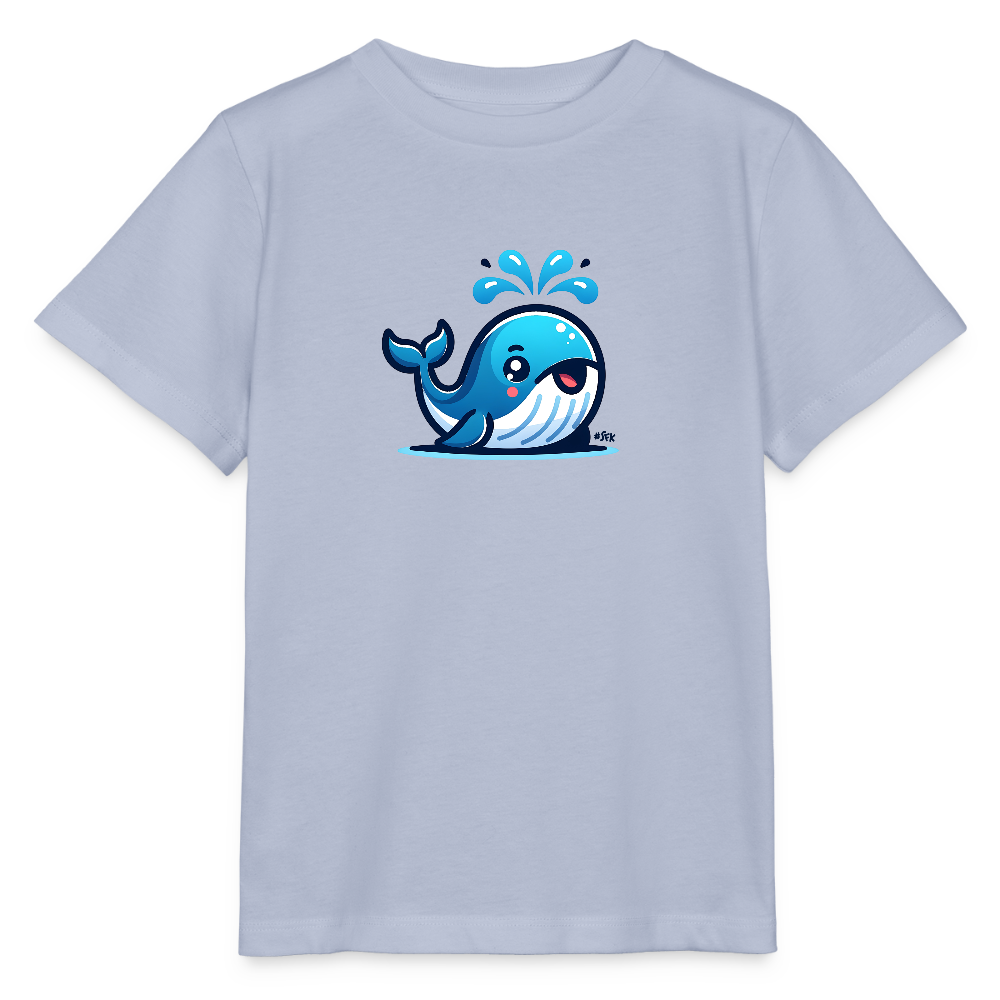 Onlineshop Shirts für Kinder - Das Bild zeigt ein hellblaues T-Shirt für Kinder, das mit einem bunten Walfisch-Motiv bedruckt ist. Der Walfisch ist in einem niedlichen, cartoonhaften Stil dargestellt, mit einem lächelnden Gesicht und Wasser, das aus seinem Blasloch spritzt. Das T-Shirt hat kurze Ärmel und einen runden Halsausschnitt. Die Farbpalette des Designs umfasst verschiedene Töne von Blau und Weiß, was dem Shirt ein fröhliches und ansprechendes Aussehen verleiht.