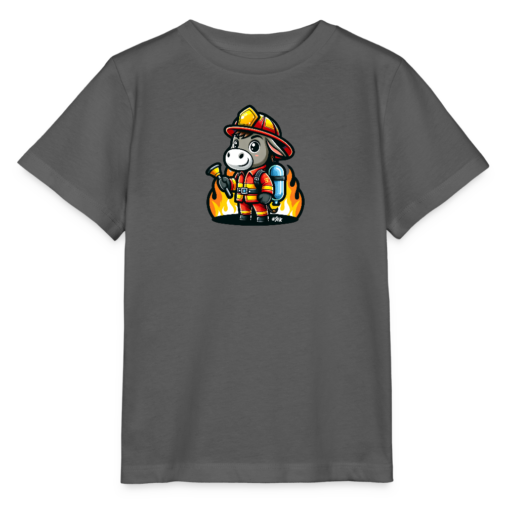 Onlineshop Shirts für Kinder - Das Bild zeigt ein graues Kinder T-Shirt mit einem Comic-Motiv. Im Zentrum des Shirts ist ein stilisierter Esel in einer Feuerwehrausrüstung abgebildet, inklusive Helm, Jacke und Hose in leuchtenden Rot- und Gelbtönen. Der Esel hält einen Feuerwehrschlauch in der Hand und steht inmitten stilisierter Flammen, was dem Design eine spielerische Note verleiht. Das T-Shirt selbst hat einen klassischen Rundhalsausschnitt und kurze Ärmel.