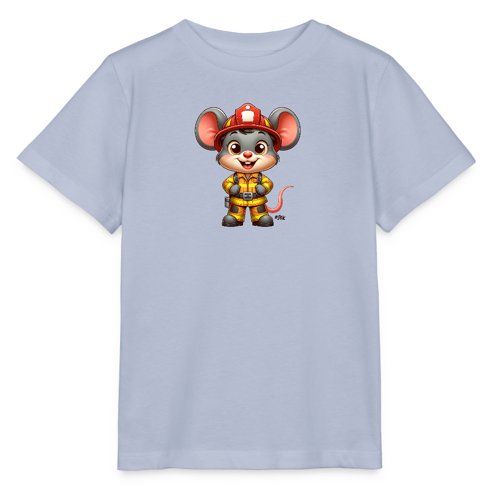 Onlineshop Shirts für Kinder - Das Bild zeigt ein hellblaues Kinder-T-Shirt mit einem abgebildeten, cartoonartigen Feuerwehrmäuschen in gelber Uniform. Die Maus trägt einen roten Feuerwehrhelm und hat einen freundlichen, lächelnden Gesichtsausdruck. Sie steht aufrecht mit einer Hand an ihrer Hüfte und der anderen leicht vor ihrem Körper. Der Hintergrund des T-Shirts ist schlicht gehalten, wodurch das Design der Maus besonders zur Geltung kommt.
