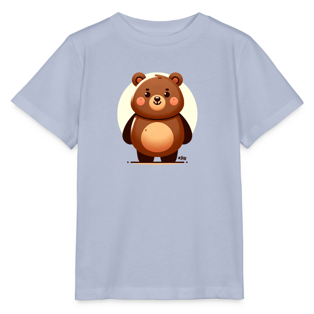 Onlineshop Shirts für Kinder - Auf dem Bild ist ein hellblaues T-Shirt dargestellt, das einen großen, niedlichen Bären zeigt. Der Bär hat eine runde Form und ist in verschiedenen Brauntönen gehalten, mit einem hellen Bauch und rosigen Wangen. Hinter dem Bären befindet sich ein sanfter, heller Hintergrund, der den Fokus auf das Tier lenkt. Das Design ist cartoonhaft und ansprechend für Kinder.