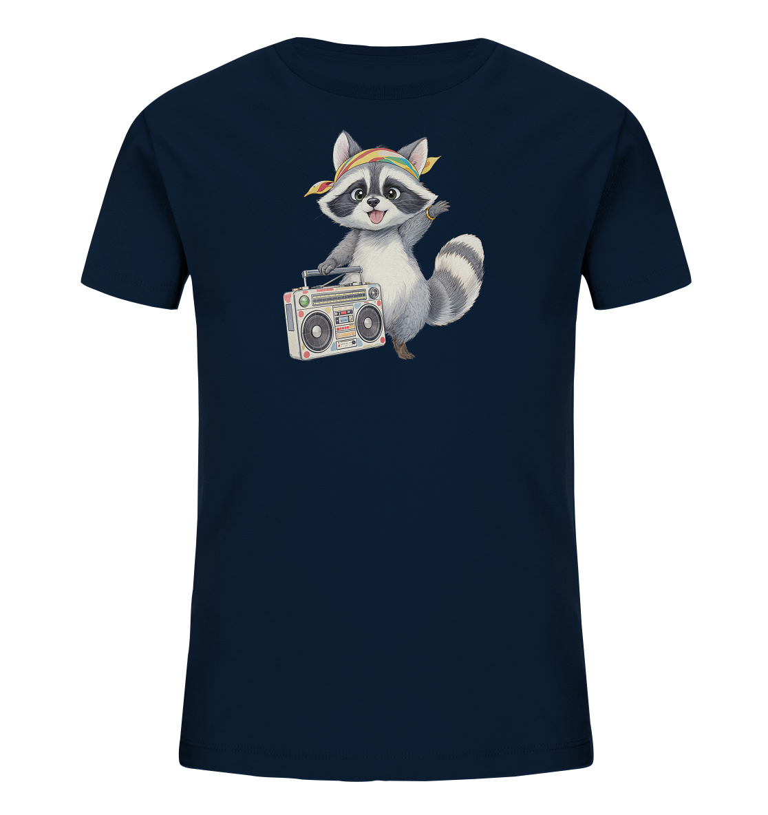 Onlineshop Shirts fuer Kinder - Das Bild zeigt ein dunkelblaues Kinder-T-Shirt mit einer Illustration eines froehlichen Waschbaeren auf der Vorderseite. Der Waschbaer traegt ein farbenfrohes Regenbogen-Halstuch und haelt einen klassischen Ghettoblaster in seinen Pfoten. Er laechelt und winkt freundlich, was dem Design einen verspielten und lebhaften Charakter verleiht.
