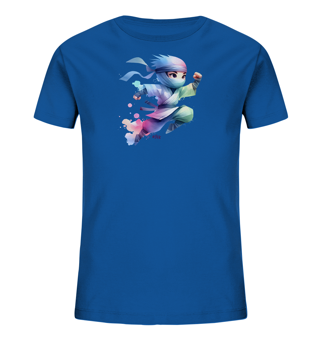 Onlineshop Shirts fuer Kinder - Das Bild zeigt ein blaues T-Shirt mit einer dynamischen Illustration eines Cartoon-Ninjas im Sprung. Der Ninja traegt eine Maske und ist in lebhaften, aquarellartigen Farben wie Blau, Pink, Gruen und Violett dargestellt. Um die Figur herum befinden sich bunte Spritzer-Effekte, die dem Design Bewegung und Energie verleihen. Es ist ein auffaelliges Motiv.