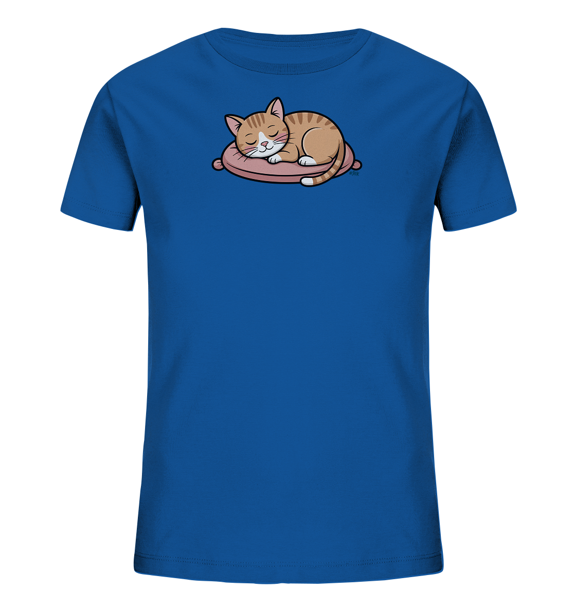 Onlineshop Shirts fuer Kinder - Das Bild zeigt ein koenigsblaues Kinder-T-Shirt mit einem niedlichen Tiermotiv auf der Vorderseite. Ein orange-braun getigerter Kater liegt zusammengerollt auf einem rosafarbenen Kissen und schlaeft friedlich. Die Illustration ist im Cartoon-Stil gehalten und verleiht dem Shirt einen verspielten, ruhigen Charakter. Das Design ist ansprechend fuer Kinder, die Katzen moegen.