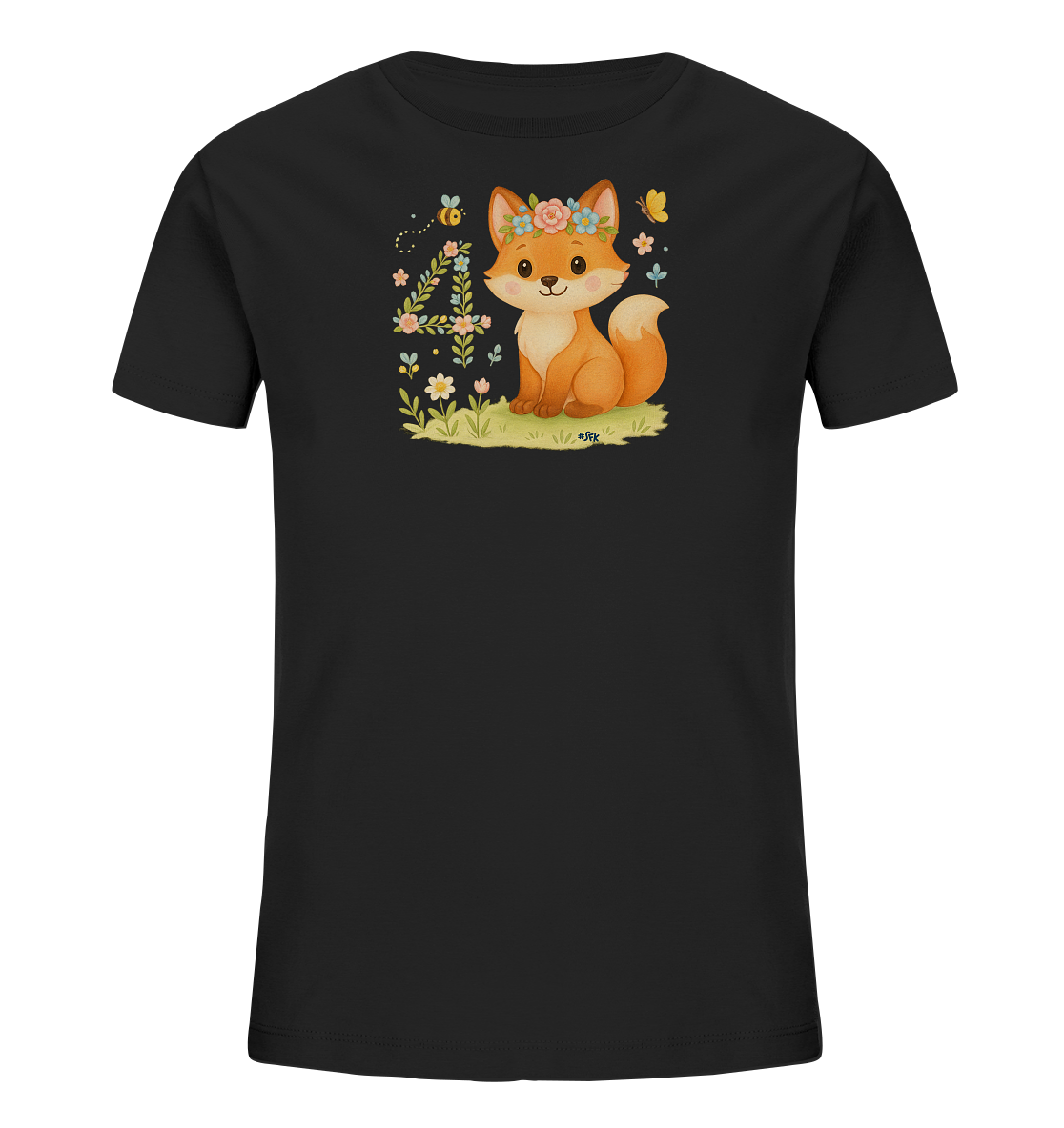 Onlineshop Shirts fuer Kinder - Das Bild zeigt ein schwarzes T-Shirt fuer Kinder mit einem farbigen Aufdruck auf der Vorderseite. Der Aufdruck zeigt einen niedlichen Fuchs, der auf einer Wiese sitzt und einen Blumenkranz traegt. Links neben dem Fuchs ist die Zahl '4' kunstvoll mit floralen Elementen und einer Biene gestaltet. Schmetterlinge und Blumen vervollstaendigen das verspielte Motiv.