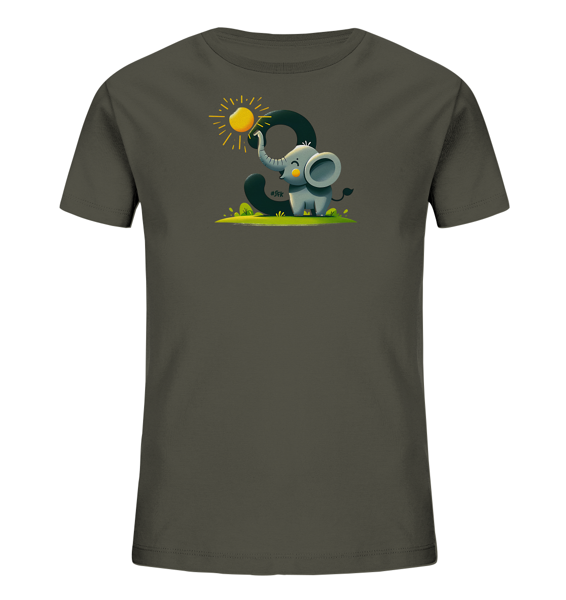 Onlineshop Shirts fuer Kinder - Das Bild zeigt ein dunkelgraues T-Shirt fuer Kinder mit einer suessen Grafik auf der Vorderseite. Ein kleiner Elefant steht vor der Zahl '3' und reckt seinen Ruessel spielerisch nach einer leuchtenden Sonne aus. Die Szene ist auf einem Stueck gruener Wiese dargestellt, was dem Design einen froehlichen und natuerlichen Touch verleiht. Das Motiv ist farbenfroh und ansprechend fuer Kinder.