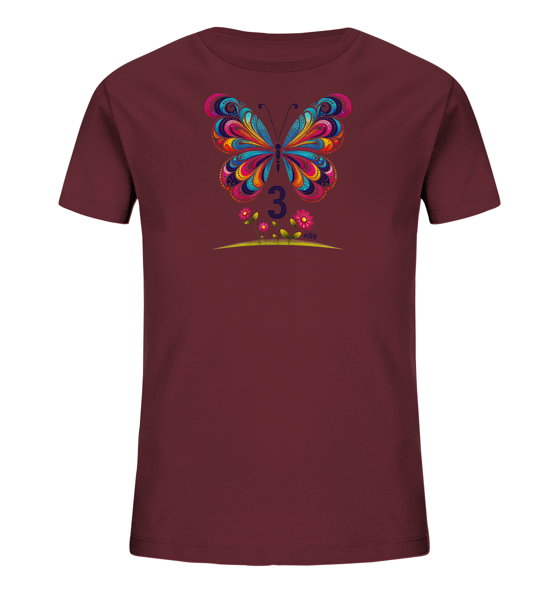 Onlineshop Shirts fuer Kinder - Das Bild zeigt ein dunkelrotes T-Shirt mit einem grossen, farbenfrohen Schmetterling als zentrales Motiv. Der Schmetterling hat detailreiche Fluegel in leuchtenden Farben wie Blau, Pink und Orange. Darunter ist die Zahl 3 in lila platziert, begleitet von einer kleinen Wiese mit Blumen. Dieses verspielte Design ist ideal fuer Kinder.