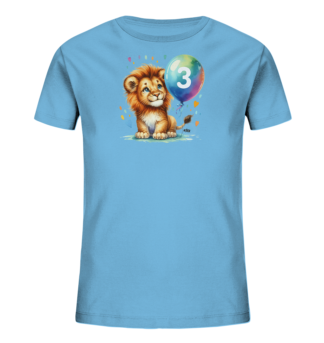 Onlineshop Shirts fuer Kinder - Das Bild zeigt ein hellblaues Kinder-T-Shirt mit einem niedlichen Motiv. Ein kleiner Loewe sitzt neben einem bunten Ballon mit der Zahl 3. Das Design wird von kleinen, farbigen Konfetti-Elementen ergaenzt. Dieses froehliche Motiv eignet sich perfekt fuer Kindergeburtstage.