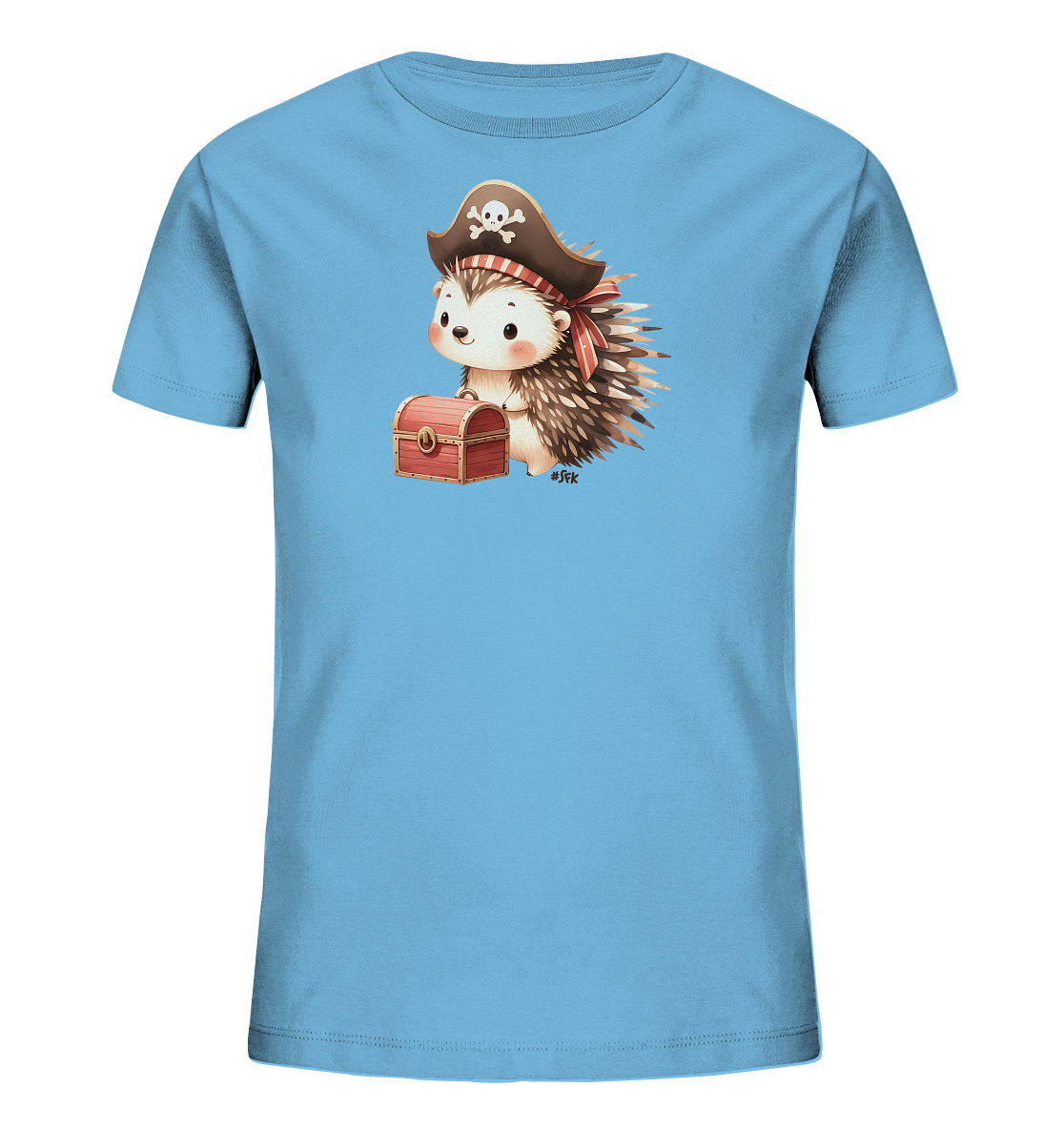 Onlineshop Shirts fuer Kinder - Das Bild zeigt ein hellblaues Kinder-T-Shirt mit einem charmanten Motiv eines Igels. Der Igel traegt einen Piratenhut mit Totenkopf und eine rote Bandana. Er sitzt neben einer kleinen, roten Schatztruhe. Das Design ist verspielt und abenteuerlich gestaltet.