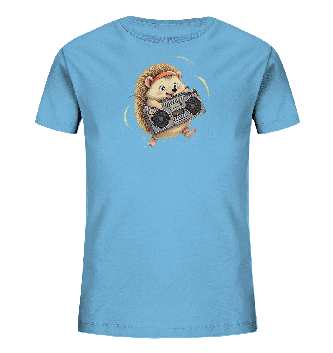 Onlineshop Shirts fuer Kinder - Das Bild zeigt ein hellblaues Kinder-T-Shirt mit einem lebhaften Igelmotiv auf der Vorderseite. Der Igel traegt ein rotes Stirnband und bunte Socken, waehrend er eine Boombox haelt und froehlich tanzt. Um den Igel herum sind gelbe Linien zu sehen, die Bewegung andeuten. Das Design ist verspielt und ideal fuer junge Musikliebhaber.