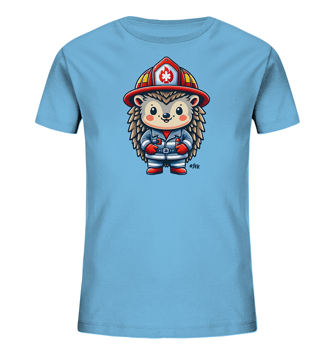 Onlineshop Shirts fuer Kinder - Das Bild zeigt ein hellblaues T-Shirt fuer Kinder mit einem Aufdruck. Zu sehen ist eine Illustration eines freundlichen Igels, der eine Feuerwehrmann-Uniform traegt. Die Uniform besteht aus einem roten Helm, einem blauen und grau gestreiften Anzug mit Guertel und roten Stiefeln. Das Motiv verleiht dem Shirt einen verspielten und heldenhaften Look.