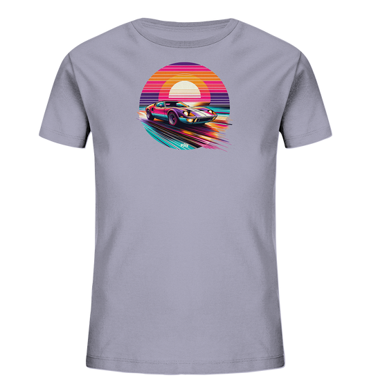 Kinder T-Shirt mit ein farbiger Sportwagen vor einer gestreiften Retro-Sonne