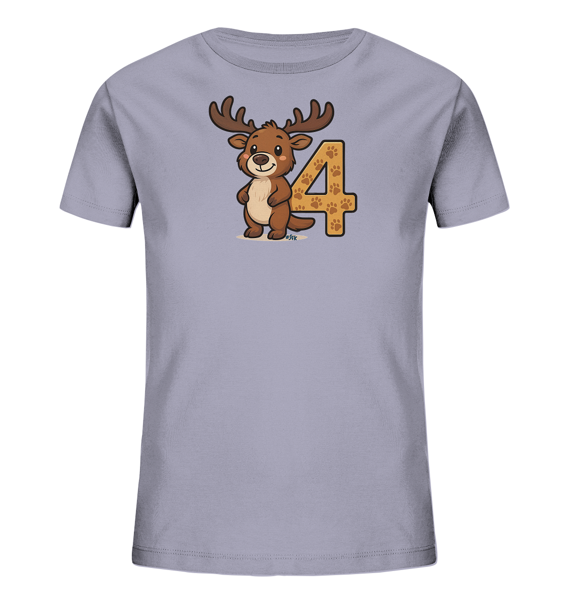 Onlineshop Shirts fuer Kinder - Das Bild zeigt ein Kinder-T-Shirt in hellem Lila oder Grau. Auf der Vorderseite ist ein freundliches Cartoon-Reh abgebildet, das neben einer grossen Zahl '4' steht. Die Zahl ist mit einem Muster aus kleinen Pfotenabdruecken gefuellt. Dieses Design ist verspielt und ansprechend gestaltet.
