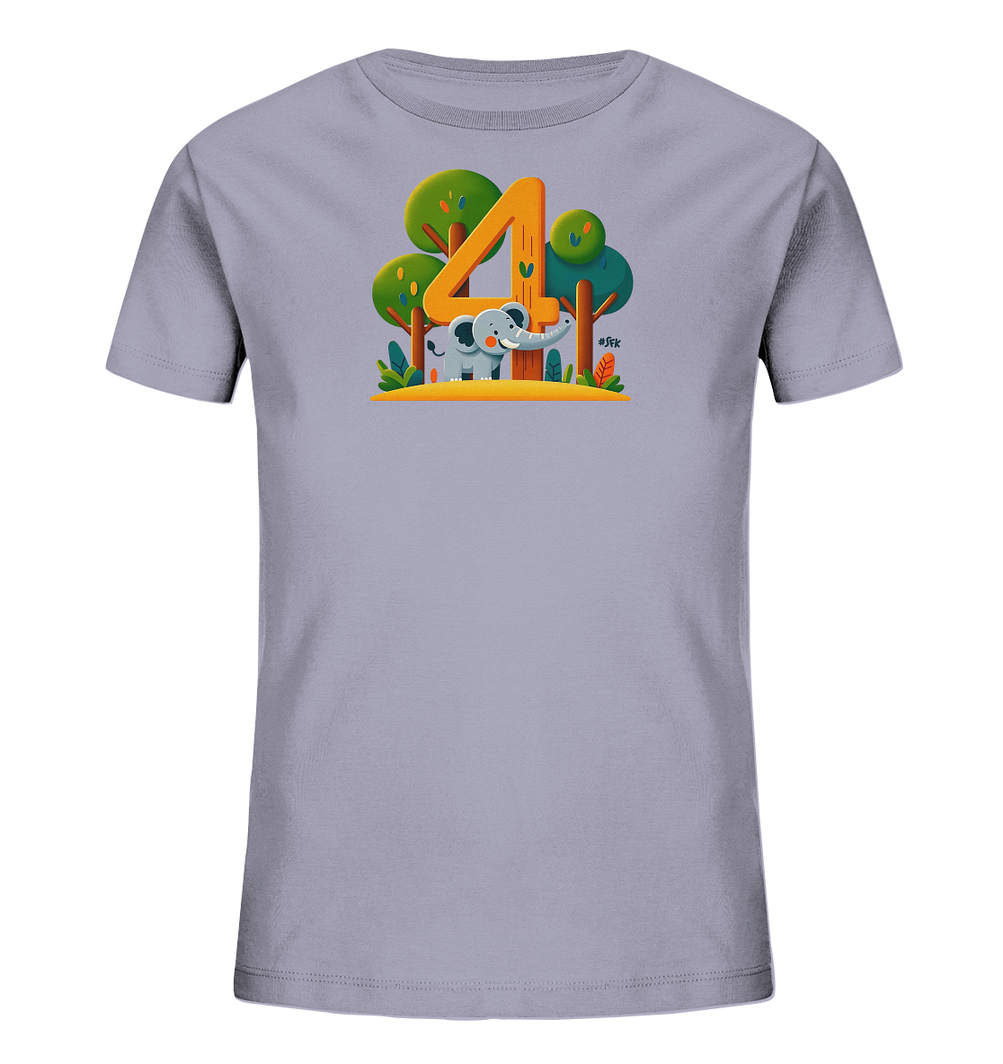 Onlineshop Shirts fuer Kinder - Das Bild zeigt ein hellgraues T-Shirt fuer Kinder. Auf der Vorderseite ist eine Illustration eines freundlichen Elefanten neben einer grossen, orangen Zahl '4' zu sehen. Das Design umfasst stilisierte Baeume und Pflanzen, die eine kleine Landschaft bilden. Das Motiv ist farbenfroh und detailreich gestaltet.