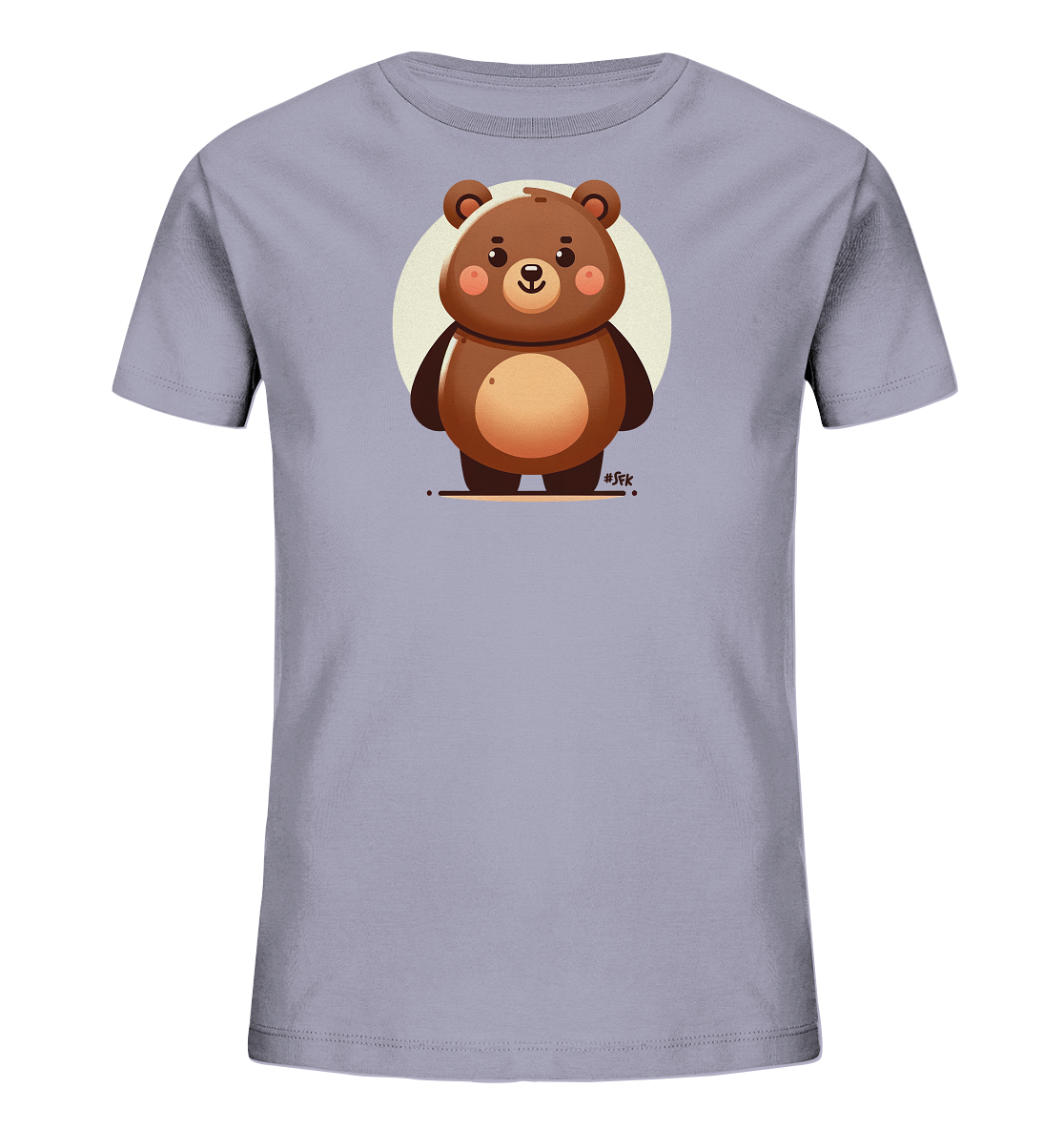 Onlineshop Shirts fuer Kinder - Das Bild zeigt ein hellviolettes Kinder T-Shirt. Auf der Vorderseite ist ein niedlicher Cartoon-Baer prominent platziert. Der Baer mit braunem Fell und runden Ohren steht vor einem hellen Kreis. Dieses Motiv verleiht dem Shirt einen freundlichen und verspielten Ausdruck.