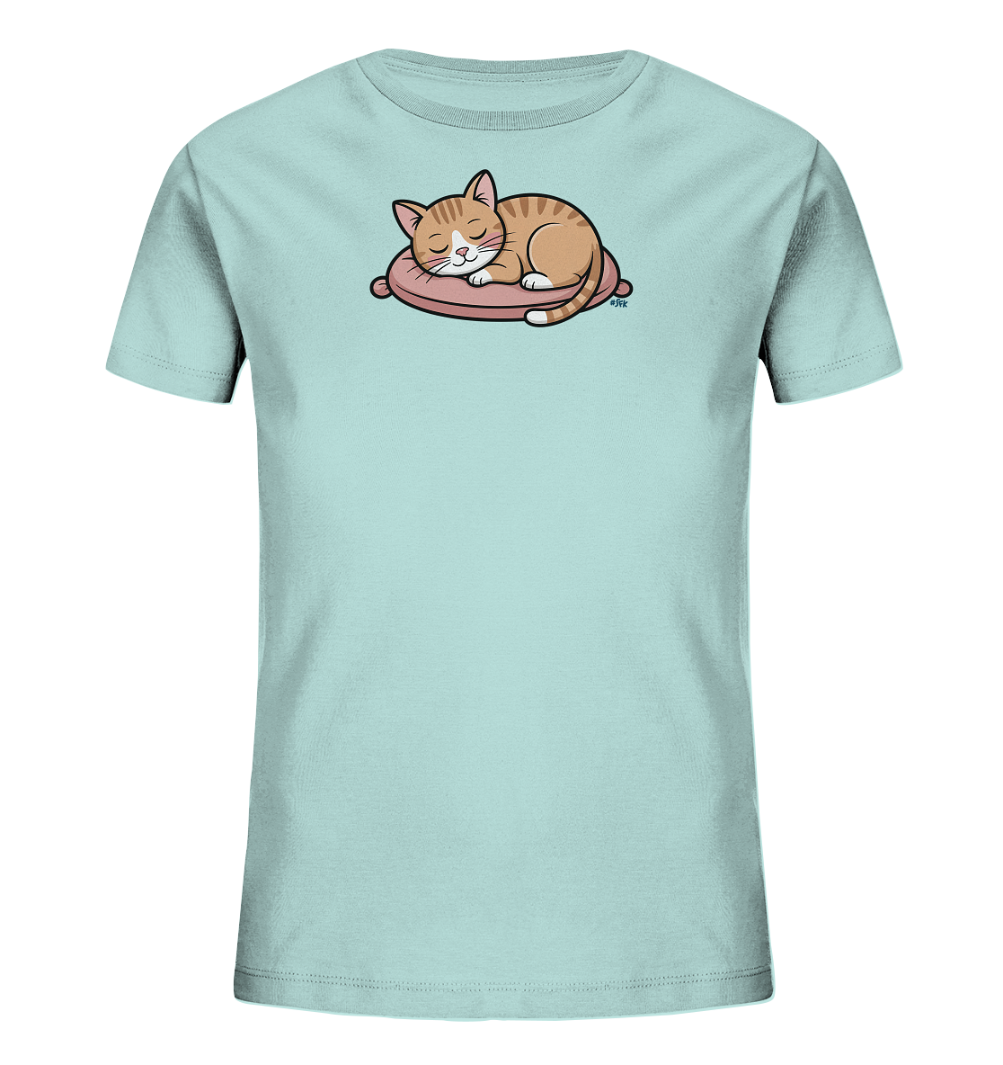 Onlineshop Shirts fuer Kinder - Das Bild zeigt ein hellblaues Kinder-T-Shirt mit einem niedlichen Aufdruck. Ein gestreiftes, beige-braunes Kaetzchen liegt schlafend auf einem rosafarbenen Kissen. Die Augen des Kaetzchens sind geschlossen, und es hat einen kleinen, zufriedenen Ausdruck. Dieses Design verleiht dem Shirt einen ruhigen und verspielten Charakter.