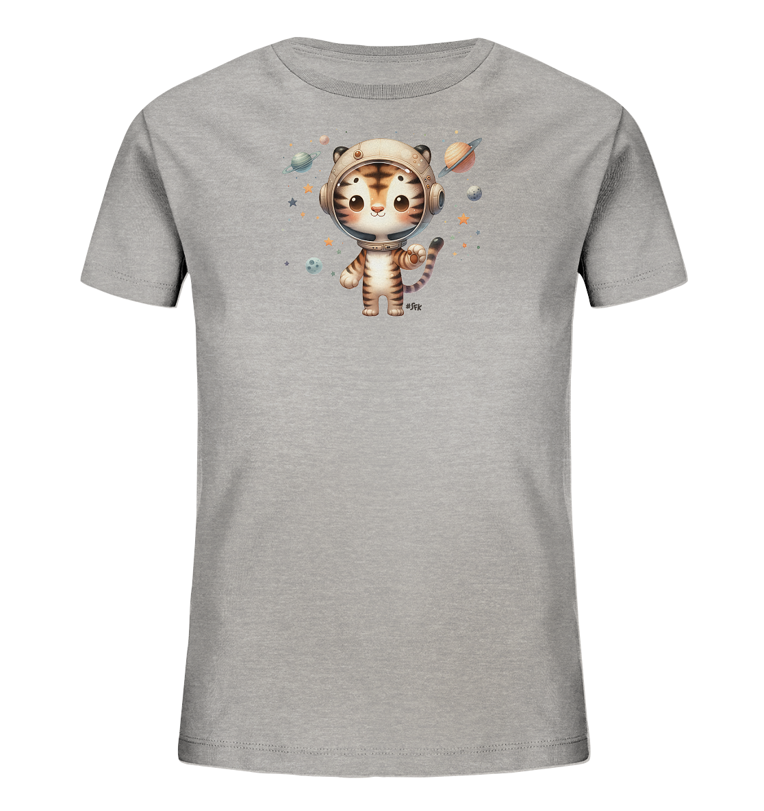 Onlineshop Shirts fuer Kinder - Das Bild zeigt ein graues T-Shirt fuer Kinder mit einem Weltraum-Motiv auf der Vorderseite. Im Zentrum der Grafik steht ein niedlicher Tiger, der einen Astronautenhelm traegt. Um den Tiger herum sind kleine Planeten, Sterne und Monde abgebildet, die eine galaktische Szene darstellen. Das Design wirkt verspielt und fantasievoll, ideal fuer kleine Abenteurer.