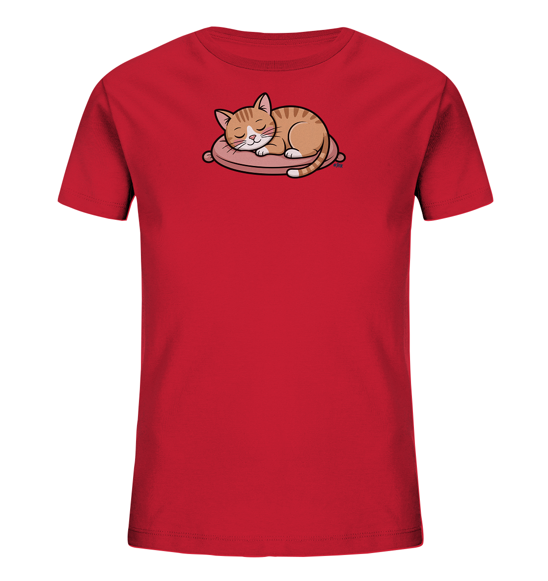 Onlineshop Shirts fuer Kinder - Das Bild zeigt ein rotes Kinder-T-Shirt mit einem niedlichen Aufdruck einer schlafenden Katze. Die orange-weiss gestreifte Katze liegt zusammengerollt mit geschlossenen Augen auf einem rosafarbenen Kissen. Ihr friedlicher Gesichtsausdruck verleiht dem Design einen liebevollen Charakter. Das schlichte T-Shirt hebt das zentrale Motiv hervor.