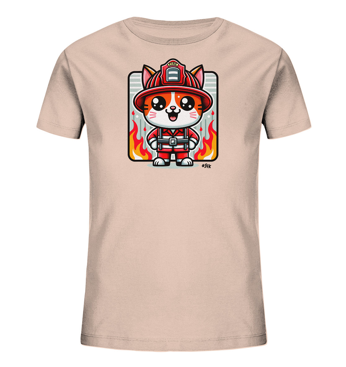 Onlineshop Shirts fuer Kinder - Dieses T-Shirt in einem sanften Rosa zeigt eine niedliche Illustration einer Katze im Feuerwehr-Outfit. Die cartoonartige Katze traegt einen roten Helm und eine Uniform, umgeben von stilisierten Flammen. Die Grafik ist farbenfroh und detailreich dargestellt. Das Design verleiht dem Shirt einen verspielten und mutigen Charakter.