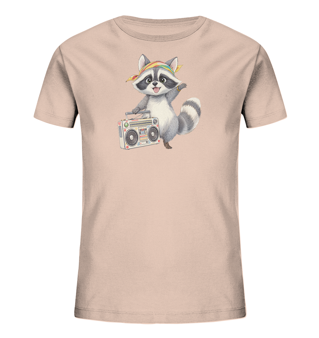 Onlineshop Shirts fuer Kinder - Das Bild zeigt ein hellbeiges Kinder-T-Shirt. Auf der Vorderseite ist ein freundlicher Cartoon-Waschbaer abgebildet, der ein regenbogenfarbenes Kopftuch traegt. Der Waschbaer haelt einen klassischen Ghettoblaster und hat eine dynamische Pose. Das Design wirkt verspielt und lebendig.