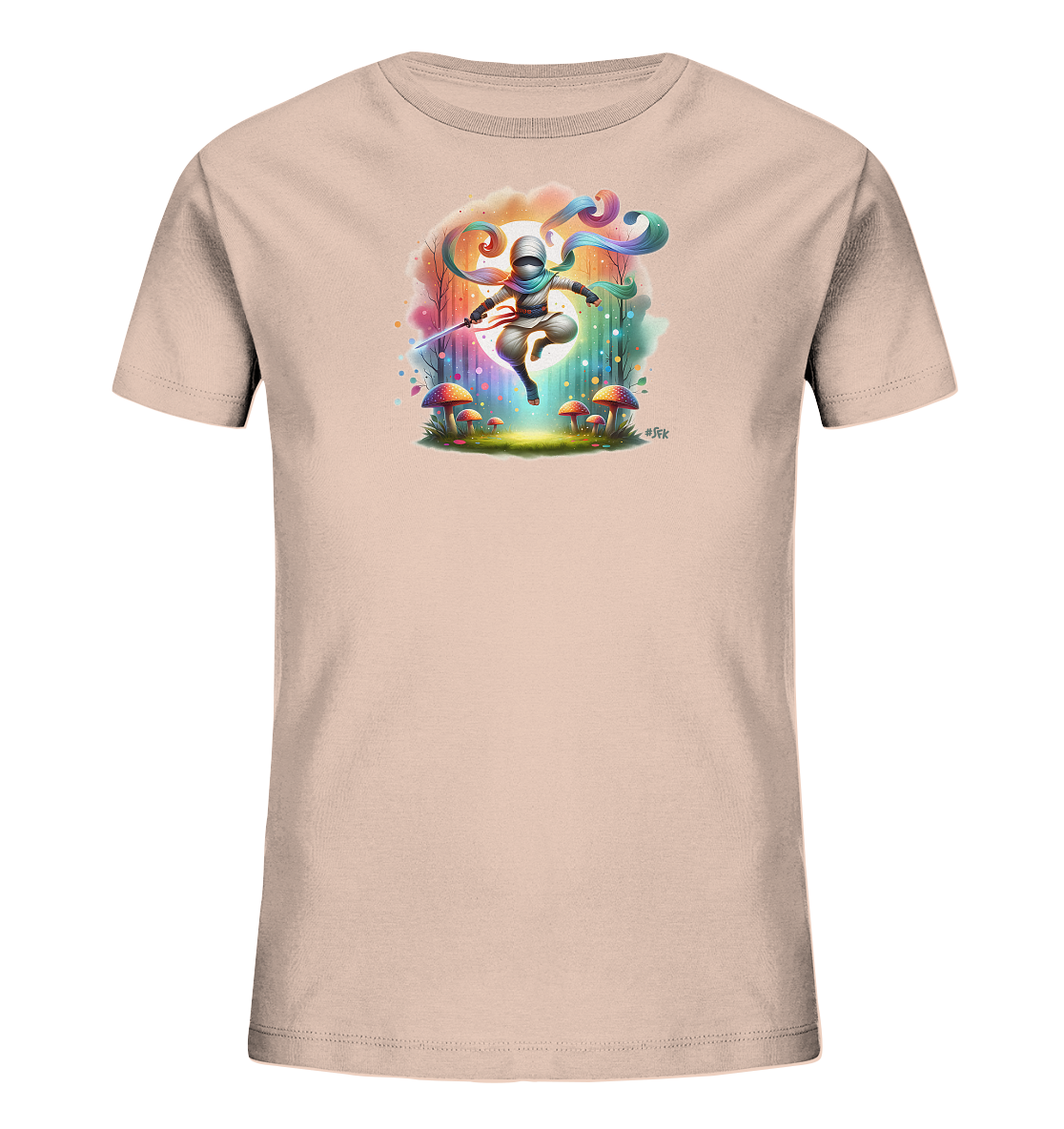 Onlineshop Shirts fuer Kinder - Das Bild zeigt ein hellrosafarbenes Kinder-T-Shirt mit einem farbenfrohen Grafikdruck. Dargestellt ist eine dynamische Figur in weissem Gewand, die mit einem Schwert in einer magischen Waldlandschaft springt. Bunte Pilze und leuchtende Farben bilden den Hintergrund. Das Motiv vermittelt einen fantasievollen und actionreichen Eindruck.