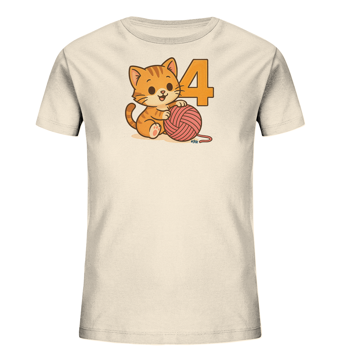 Onlineshop Shirts fuer Kinder - Das Bild zeigt ein hellbeiges Kinder-T-Shirt mit einem niedlichen Aufdruck auf der Vorderseite. Ein orange getigertes Kaetzchen sitzt neben einer grossen orangefarbenen Zahl Vier. Das Kaetzchen haelt ein rosa Wollknaeuel in den Pfoten. Das Design ist kindgerecht und freundlich gestaltet.
