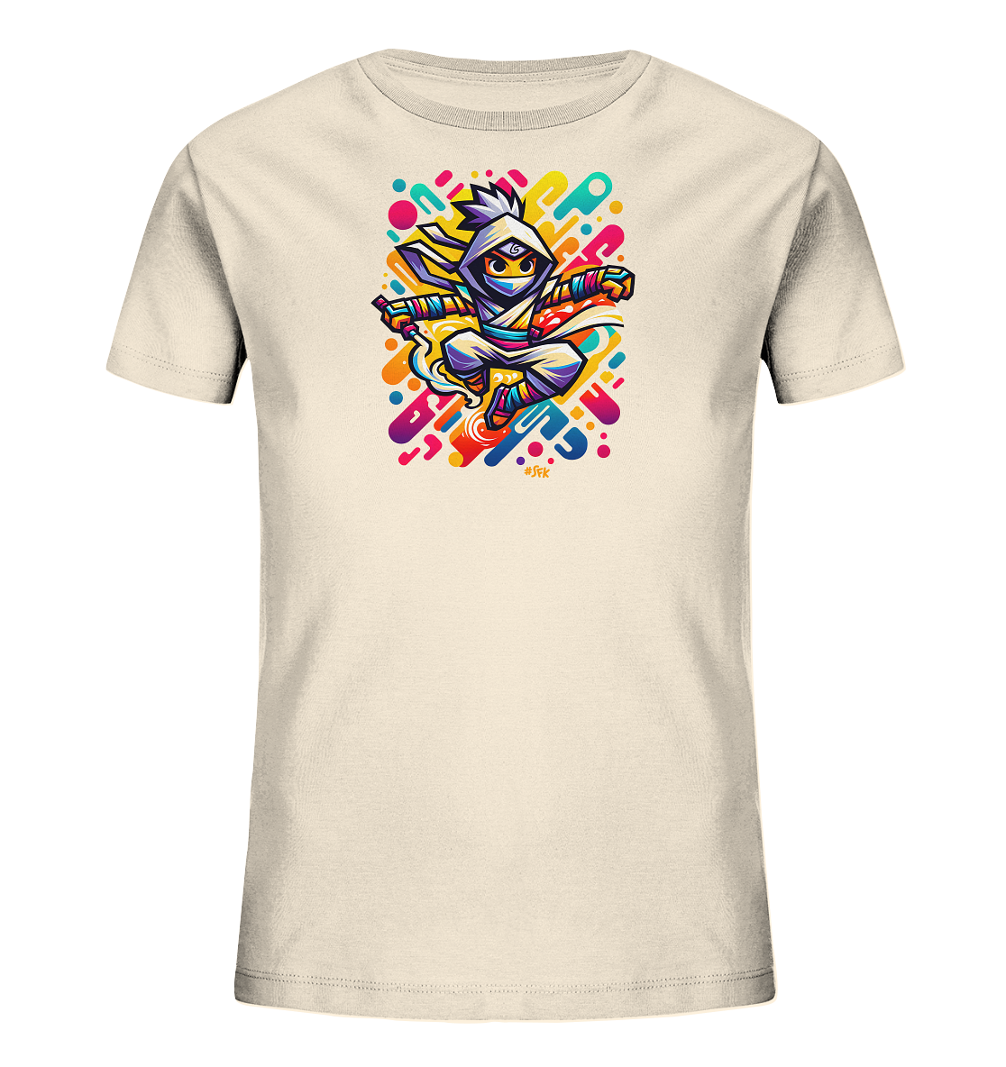Onlineshop Shirts fuer Kinder - Das Bild zeigt ein hellbeiges Kinder-T-Shirt. Darauf ist eine farbenfrohe Grafik eines springenden Charakters im Stil eines Ninja oder Martial Artists zu sehen. Der Charakter traegt eine Maske und ein Stirnband und ist umgeben von dynamischen, bunten Formen und Linien. Das Motiv ist energiegeladen und in leuchtenden Farben gestaltet.