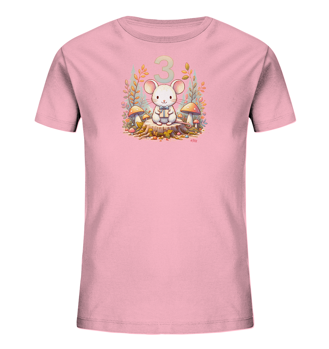 Onlineshop Shirts fuer Kinder - Das Bild zeigt ein pinkes T-Shirt fuer Kinder mit einem niedlichen Motiv. Eine kleine Maus sitzt auf einem Baumstumpf und haelt ein Geschenk in ihren Pfoten. Um sie herum sind herbstliche Blaetter, Pilze und Äste arrangiert. Über der Maus ist die Zahl '3' in einer hellen Farbe platziert.