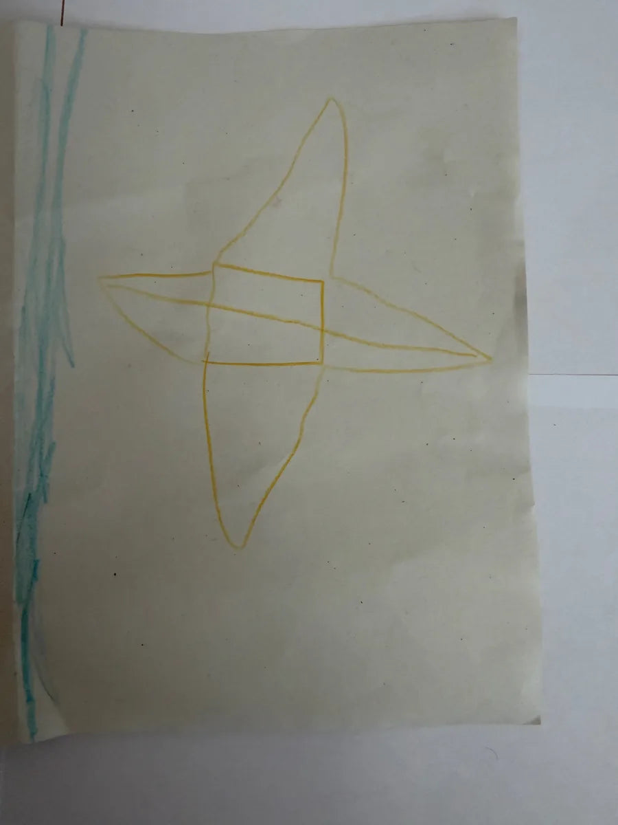 Helle Kinderzeichnung mit gelben und blauen Linien