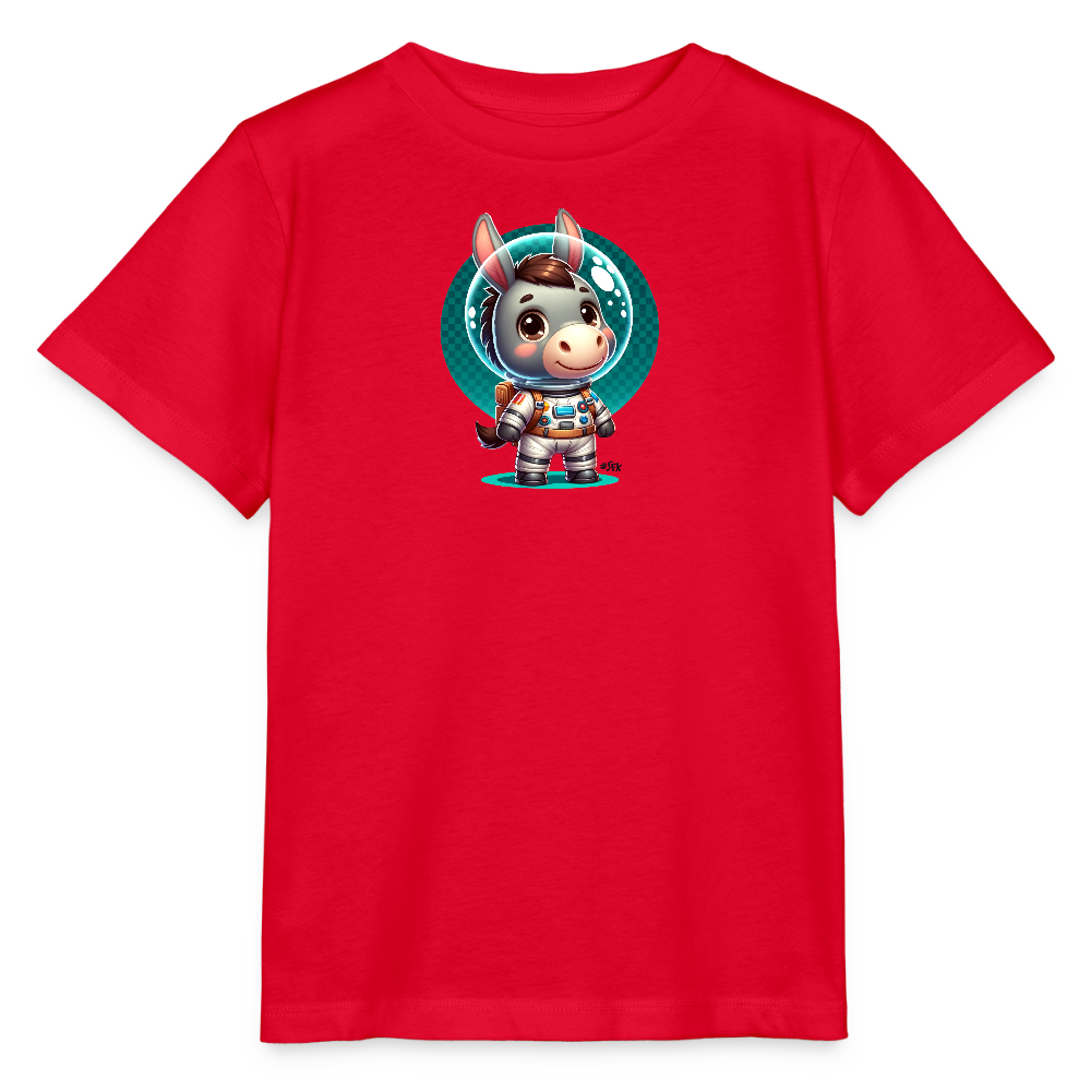 Onlineshop Shirts für Kinder - Das Bild zeigt ein rotes Kinder-T-Shirt mit einem bunten Aufdruck. Der Aufdruck zeigt einen süßen, cartoonhaften Esel in einem Astronautenanzug. Der Esel hat große, ausdrucksvolle Augen und trägt einen Helm, der von einer blauen Blase umgeben ist. Der Hintergrund ist in grün-blau gehalten, was dem Design eine zusätzliche Tiefe verleiht.
