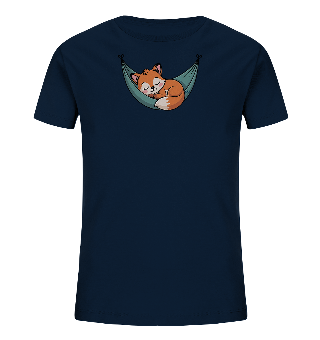 Onlineshop Shirts fuer Kinder - Das Bild zeigt ein dunkelblaues Kinder-T-Shirt mit einem niedlichen Cartoon-Motiv auf der Vorderseite. Ein kleiner, orangefarbener Fuchs schlaeft friedlich eingerollt in einer gruenen Haengematte. Das Design wirkt beruhigend und verspielt, ideal fuer Kinder.