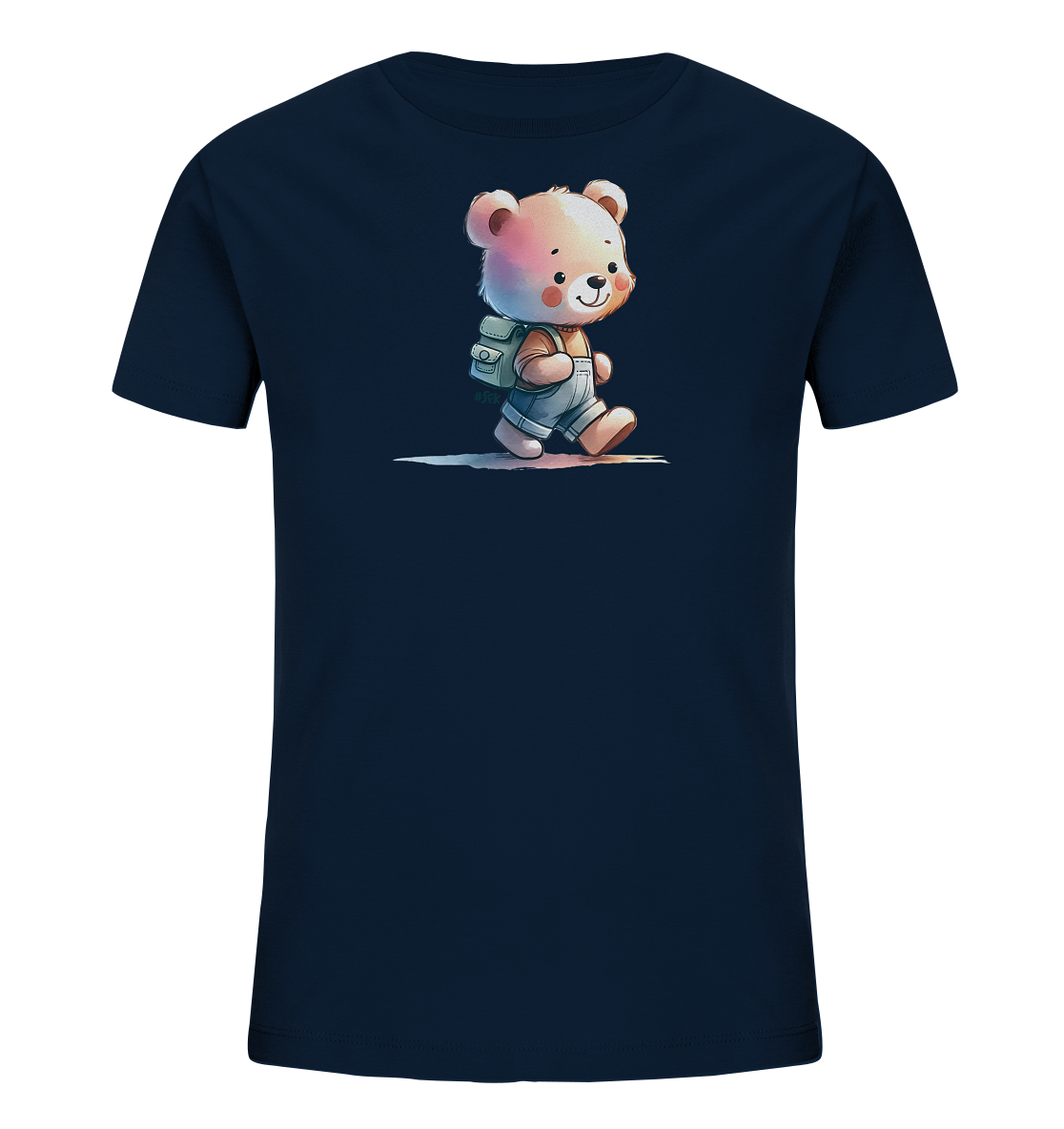 Onlineshop Shirts für Kinder - Das Bild zeigt ein dunkelblaues T-Shirt für Kinder mit einem zentralen Aufdruck eines niedlichen Cartoon-Bären. Der Bär läuft in die linke Richtung, trägt eine Latzhose und einen kleinen Rucksack. Die Illustration ist im Aquarell-Stil gehalten, mit weichen Farben und Konturen. Das Design wirkt freundlich und abenteuerlich, ideal für spielende Kinder.