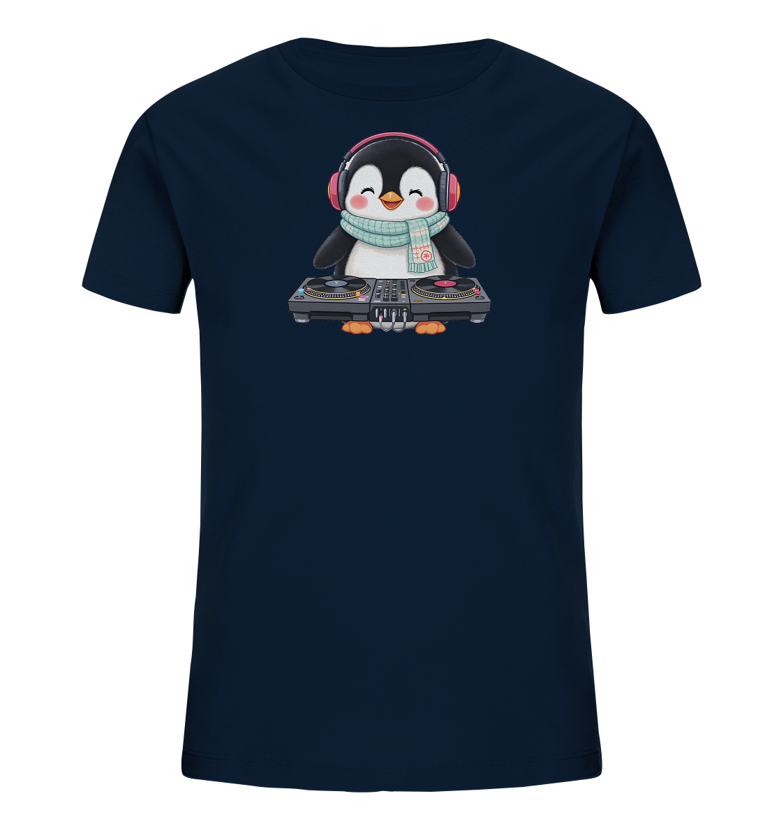 Onlineshop Shirts fuer Kinder - Das Bild zeigt ein dunkelblaues Kinder-T-Shirt mit einem niedlichen Pinguin-Motiv auf der Vorderseite. Der Pinguin traegt rosa Kopfhoerer und einen gemusterten Schal, waehrend er an einem DJ-Mischpult steht. Sein froehlicher Ausdruck und die musikalische Darstellung verleihen dem Shirt einen verspielten Charakter. Das Design ist ansprechend und detailliert.