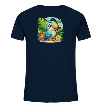 Onlineshop Shirts fuer Kinder - Dieses dunkelblaue T-Shirt zeigt eine niedliche Illustration eines blauen Papageis in einer tropischen Szene. Der Vogel mit grossen Augen sitzt zwischen gruenen Blaettern und bunten Blumen. Im Hintergrund ist ein dunkler Kreis mit Sternen und Mondformen abgebildet. Das verspielte Design ist farbenfroh und detailreich.