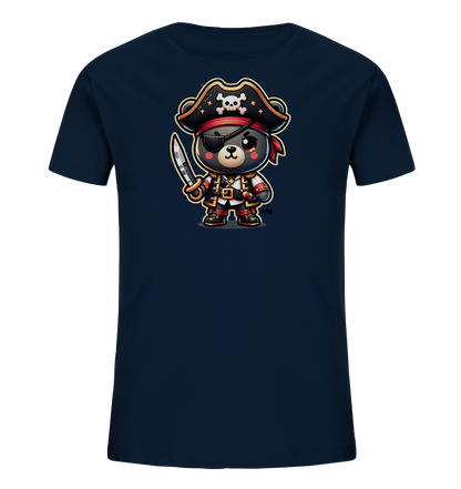 Onlineshop Shirts fuer Kinder - Das Bild zeigt ein dunkelblaues T-Shirt fuer Kinder mit einer niedlichen Grafik eines Baeren, der als Pirat verkleidet ist. Der Baer traegt einen Piratenhut mit Totenkopf, eine Augenklappe und haelt ein Schwert. Seine Kleidung ist detailliert und farbenfroh gestaltet, was dem Design einen verspielten Charakter verleiht.