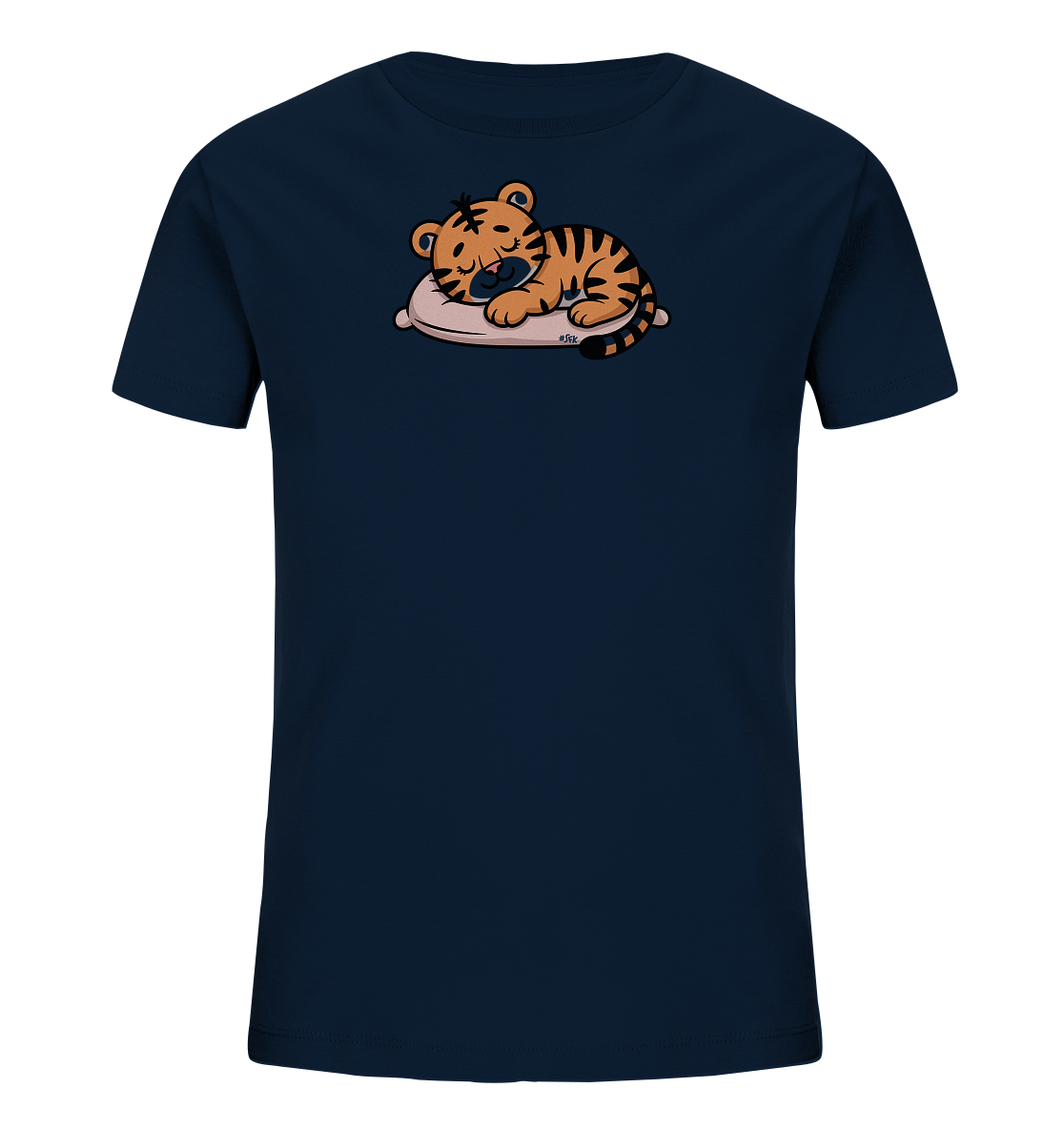 Onlineshop Shirts fuer Kinder - Das Bild zeigt ein dunkelblaues T-Shirt fuer Kinder mit einem niedlichen Aufdruck. Darauf ist ein schlafendes Tigerbaby zu sehen, das friedlich auf einem hellen Kissen liegt. Das Tigerbaby ist in warmen Orange- und Schwarztoenen gehalten und hat geschlossene Augen. Das Motiv verleiht dem T-Shirt einen beruhigenden und liebevollen Charakter.