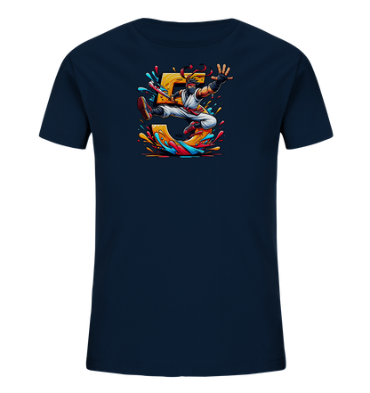 Kinder T-Shirt mit springendem Ninja, großer Zahl 5 und bunten Farbspritzern