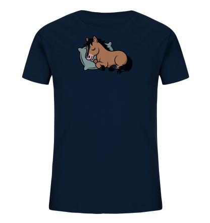 Schlafendes braunes Pferd auf hellem Kissen – Kinder-T-Shirt