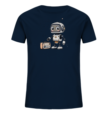 Onlineshop Shirts für Kinder - Das Bild zeigt ein dunkelblaues T-Shirt mit einer Illustration auf der Vorderseite. Die Illustration stellt einen freundlich aussehenden, kleinen Roboter mit großen Augen dar, der neben einem vintage-ähnlichen Radio steht. Über dem Radio und dem Roboter schweben musikalische Noten, was auf das Abspielen von Musik hinweist. Das Design ist cartoonhaft und verspielt, was gut zu Kinderbekleidung passt.
