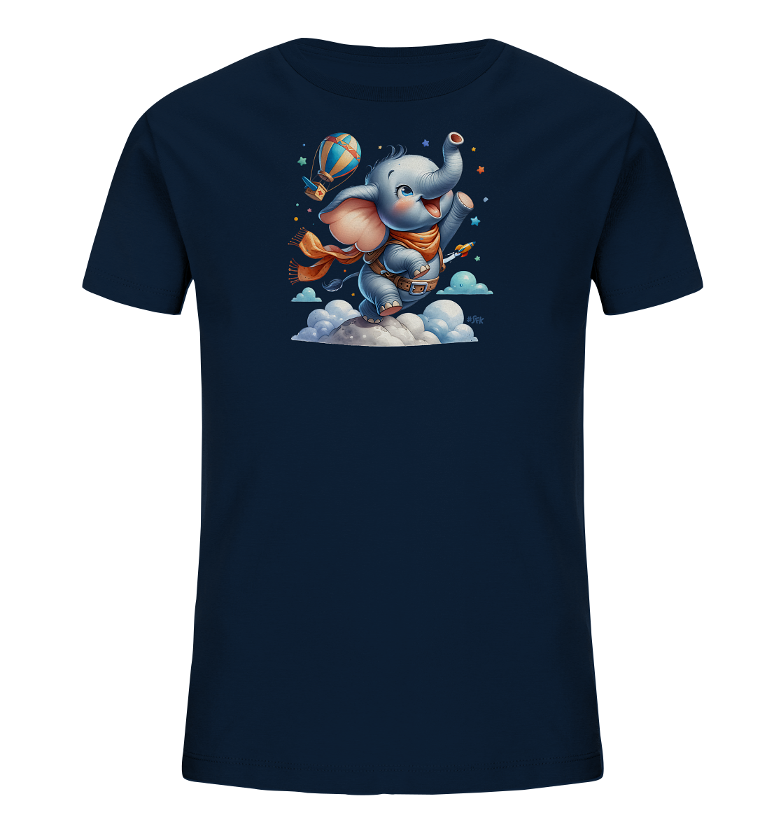 Onlineshop Shirts fuer Kinder - Das Bild zeigt ein dunkelblaues Kinder-T-Shirt mit einer farbenfrohen Illustration. Zu sehen ist ein froehlicher Cartoon-Elefant, der auf Wolken steht, einen Schal traegt und von einem Heissluftballon, Sternen und einer kleinen Rakete umgeben ist. Die Grafik ist detailreich gestaltet und vermittelt eine spielerische Atmosphaere.