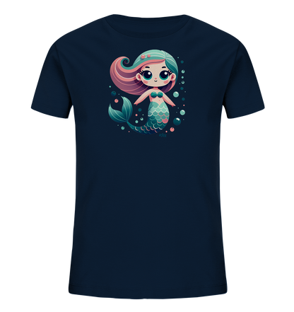 Onlineshop Shirts fuer Kinder - Das Bild zeigt ein dunkelblaues T-Shirt fuer Kinder mit einem farbenfrohen Motiv einer Meerjungfrau. Die cartoonhafte Meerjungfrau hat langes, welliges Haar in Pink- und Tuerkistoenen. Sie traegt einen gruenen Bikini und ihre Schwanzflosse schimmert in Tuerkisgruen. Zahlreiche kleine Blasen umgeben die freundlich laechelnde Figur im Wasser.