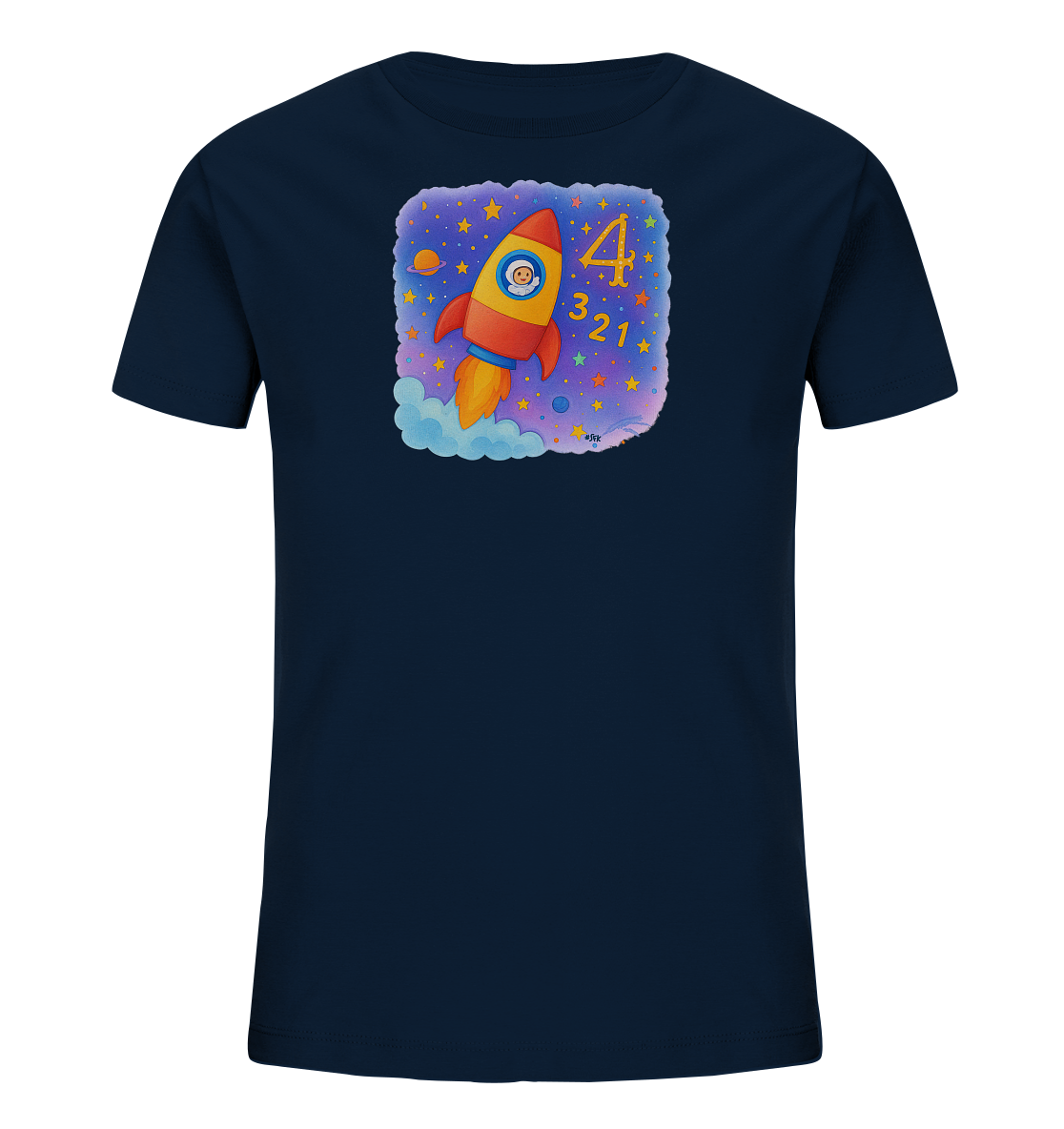 Onlineshop Shirts fuer Kinder - Das Bild zeigt ein dunkelblaues Kinder-T-Shirt mit einem bunten Raketenmotiv auf der Vorderseite. Eine rote und gelbe Rakete fliegt durch das Weltall, umgeben von Sternen, einem Planeten und Wolken. Im Design sind auch die Zahlen 4, 3, 2 und 1 integriert. Die gesamte Illustration wirkt fantasievoll und laedt zum Traeumen ein.