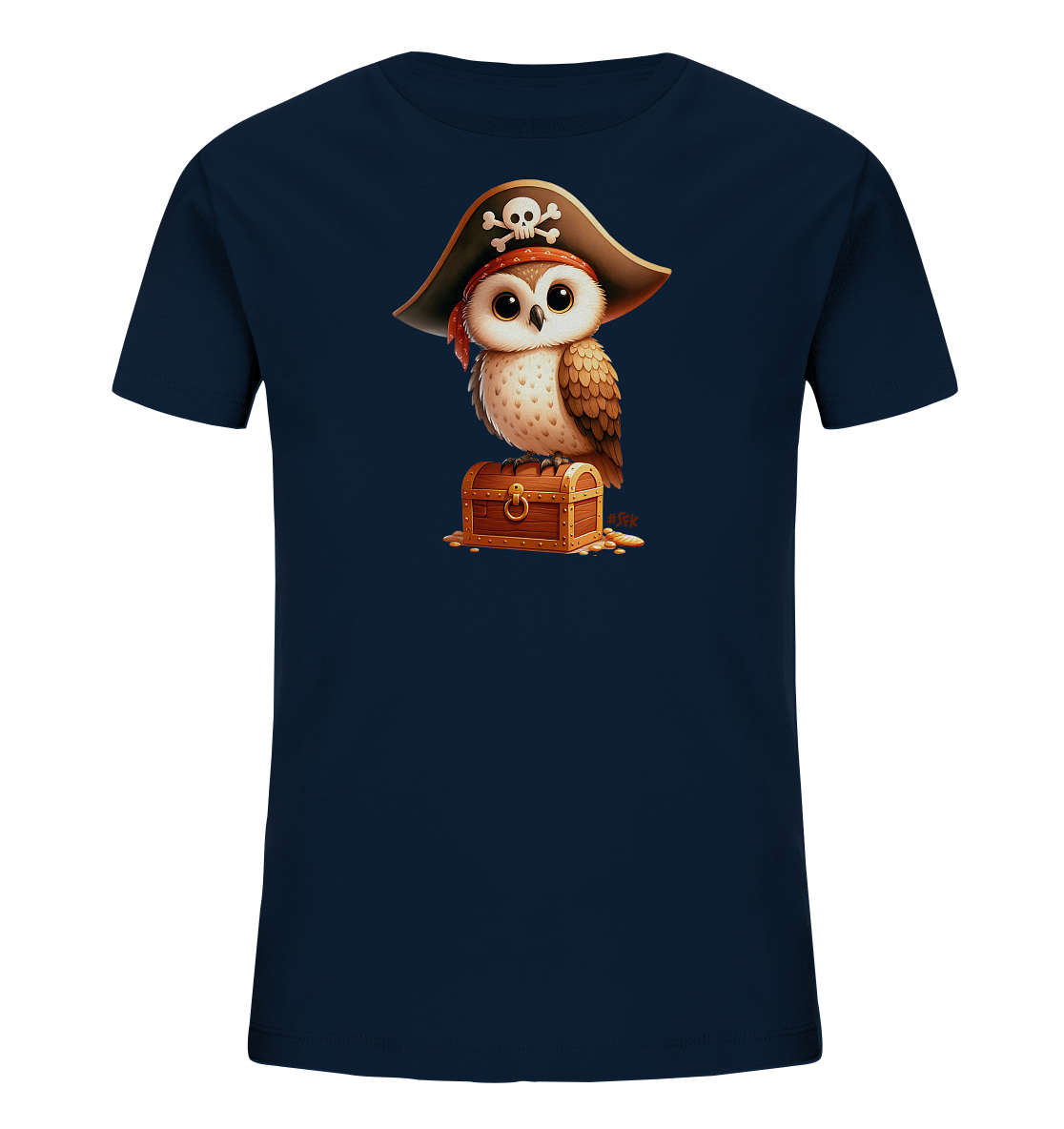 Onlineshop Shirts fuer Kinder - Das Bild zeigt ein dunkelblaues T-Shirt. Darauf ist eine Illustration einer niedlichen Cartoon-Eule abgebildet. Die Eule traegt einen Piratenhut mit Totenkopf und sitzt auf einer kleinen Schatzkiste. Goldmuenzen sind um die Kiste herum verstreut, was dem Motiv einen abenteuerlichen Charakter verleiht.
