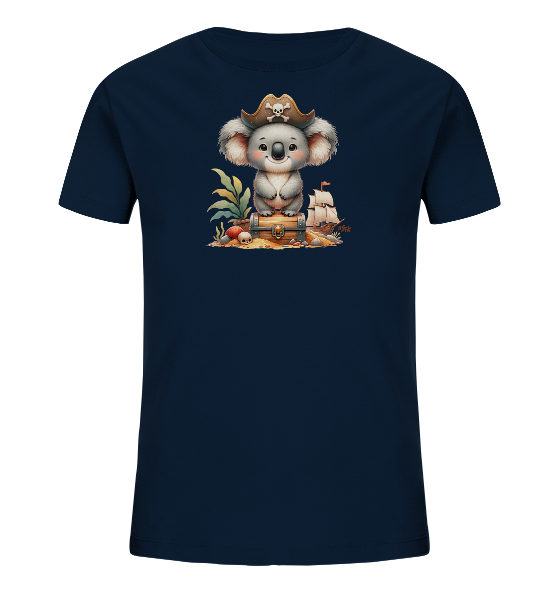 Onlineshop Shirts fuer Kinder - Das Bild zeigt ein dunkelblaues T-Shirt mit einer niedlichen Illustration eines Koalas. Der Koala traegt einen Piratenhut mit Totenkopf und sitzt auf einer Holzschatzkiste. Die Szene stellt eine Schatzinsel dar, mit Sand, Pflanzen, Felsen und einem Segelschiff im Hintergrund. Dieses Motiv verleiht dem Shirt einen abenteuerlichen Charakter.