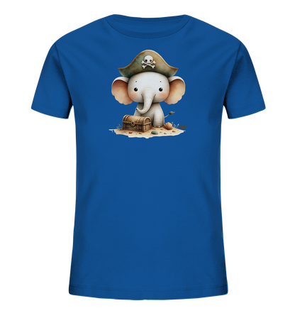 Onlineshop Shirts fuer Kinder - Das Bild zeigt ein blaues Kinder-T-Shirt mit einem niedlichen Elefanten als Pirat. Der Elefant traegt einen Hut mit Totenkopf und sitzt neben einer Schatztruhe auf Sand, umgeben von Muscheln. Die detailreiche Illustration im Comic-Stil vermittelt ein froehliches Abenteuer-Motiv.