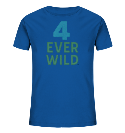Onlineshop Shirts fuer Kinder - Ein blaues T-Shirt mit einem kraeftigen Aufdruck auf der Vorderseite. Eine grosse, hellblaue '4' steht ueber dem gruenen Text 'EVER WILD'. Das Design ist modern und farblich auffaellig gestaltet.