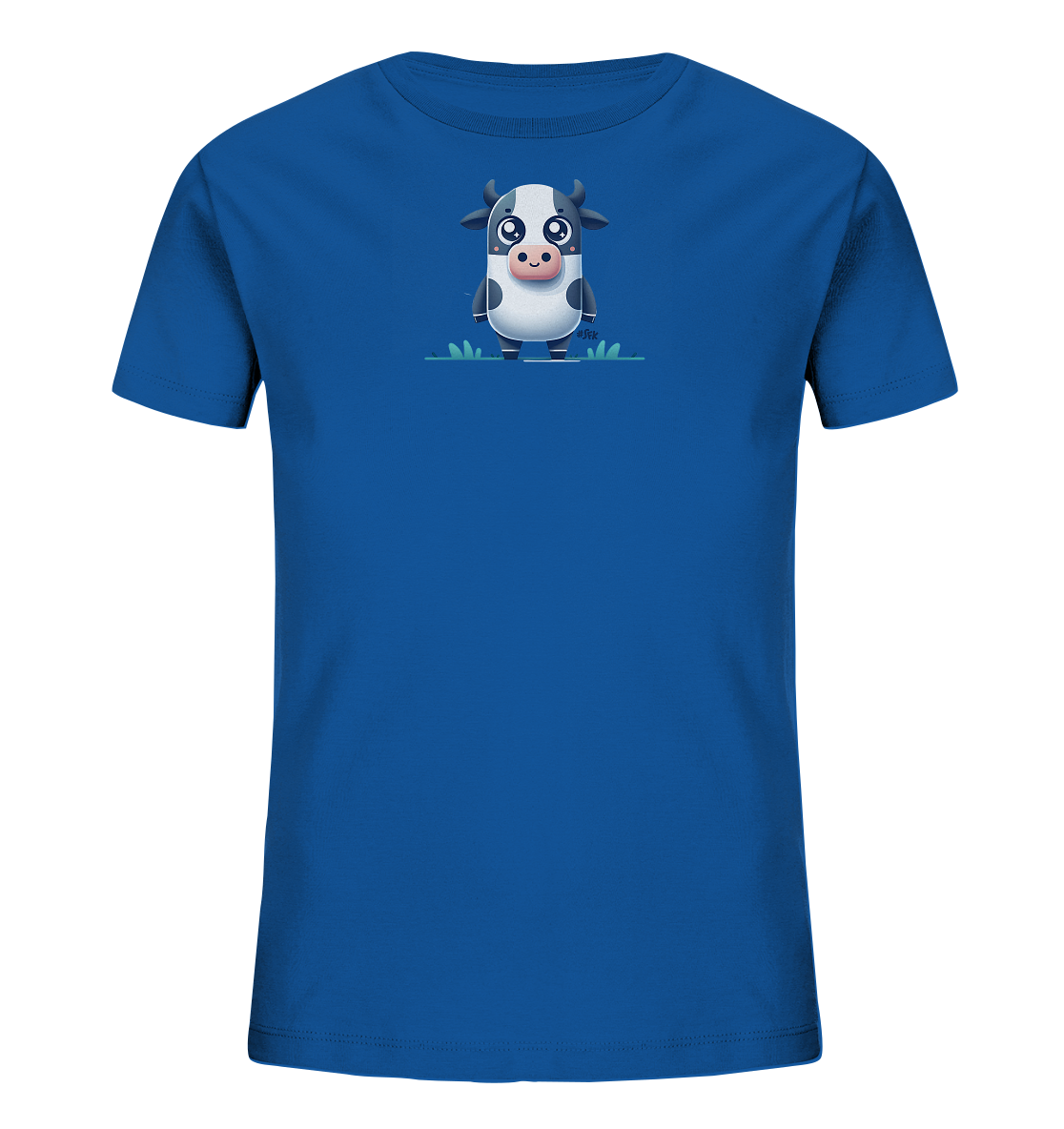 Onlineshop Shirts fuer Kinder - Dieses blaue T-Shirt fuer Kinder zeigt auf der Vorderseite eine entzueckende Illustration einer schwarz-weissen Cartoon-Kuh. Die Kuh hat grosse, runde Augen und steht auf einer stilisierten gruenen Grasflaeche. Das Design ist minimalistisch und konzentriert sich auf das freundlich blickende Tier.