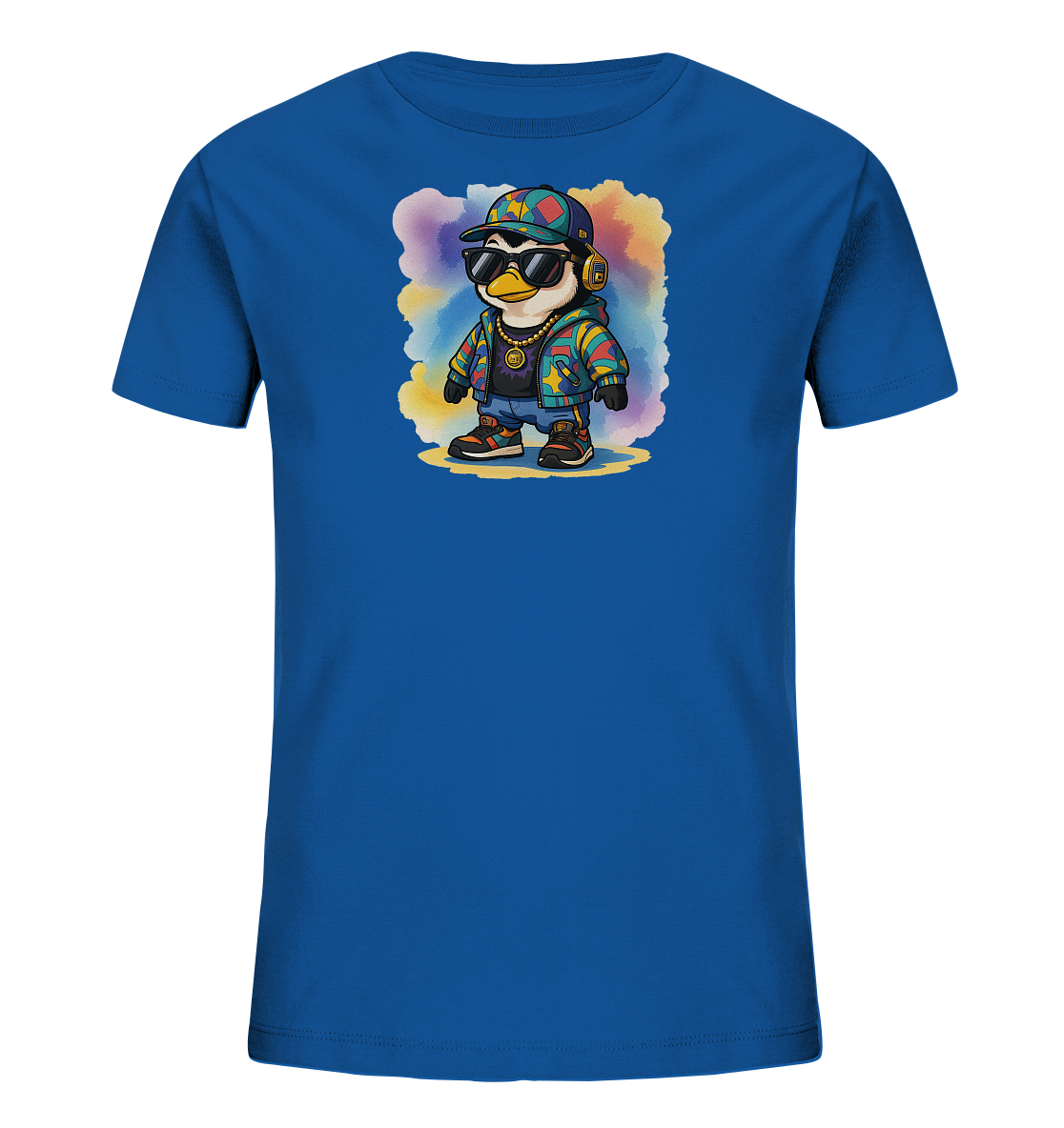 Onlineshop Shirts fuer Kinder - Das Bild zeigt ein leuchtend blaues Kinder-T-Shirt. Darauf ist eine stilisierte Pinguinfigur abgebildet, die Sonnenbrille, Kopfhoerer und einen bunten Kapuzenpullover traegt. Der Pinguin steht vor einem verschwommenen, mehrfarbigen Hintergrund. Das Design wirkt modern und verspielt.