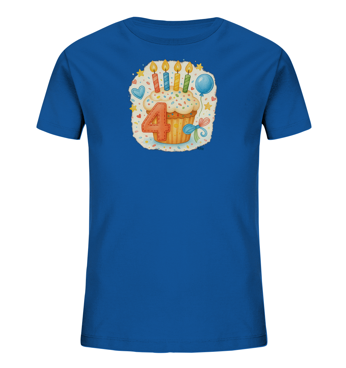 Onlineshop Shirts fuer Kinder - Das Bild zeigt ein leuchtend blaues T-Shirt fuer Kinder mit einem farbenfrohen Druck auf der Vorderseite. Das Motiv zeigt einen reich verzierten Cupcake mit vier brennenden Kerzen und der grossen Zahl '4'. Es ist umgeben von zusaetzlichen festlichen Elementen wie Sternen, einem Herz und einem Ballon. Das Design wirkt froehlich und detailliert.