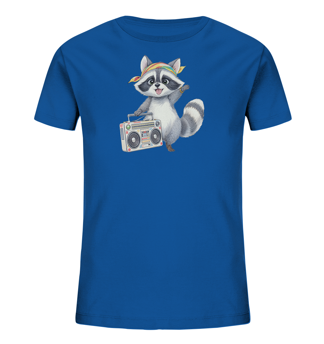 Onlineshop Shirts fuer Kinder - Das Bild zeigt ein blaues Kinder-T-Shirt mit einem niedlichen Waschbaermotiv auf der Vorderseite. Der Waschbaer traegt ein farbenfrohes Stirnband und haelt einen klassischen Ghettoblaster. Er laechelt freundlich und winkt mit einer Pfote. Das Design verleiht dem Shirt einen froehlichen und verspielten Look.